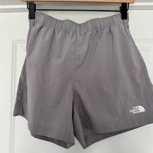 The North Face Light Gray Men's Shorts with Logo Tag
